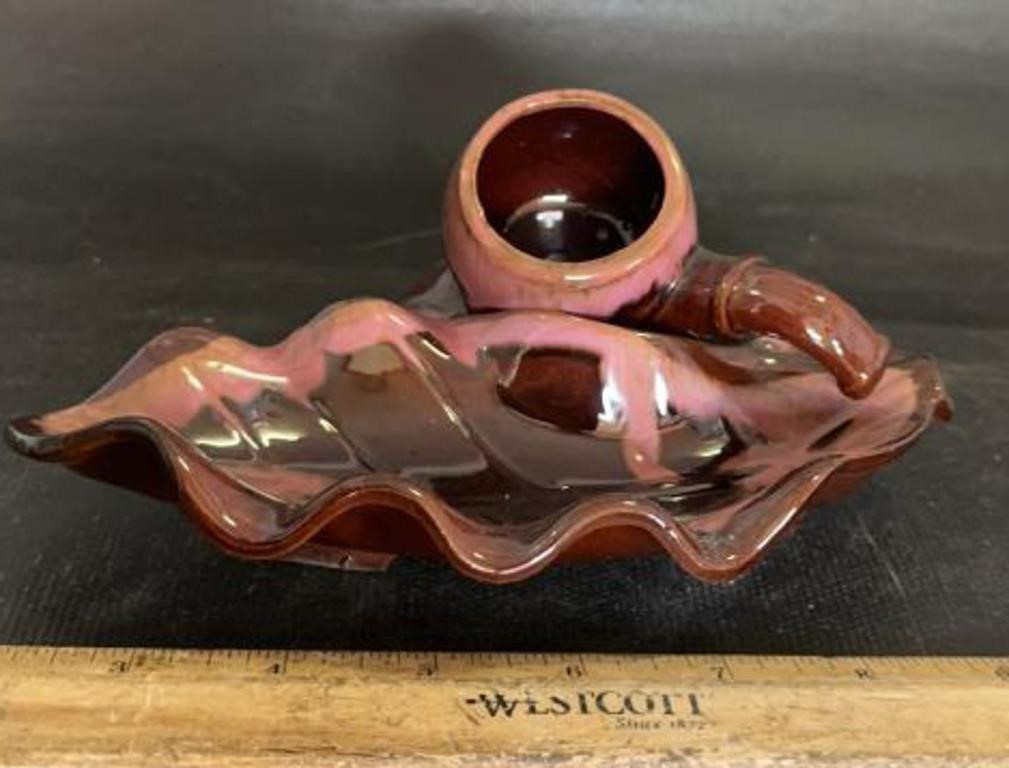 VINTAGE CERAMIC PIPE & LEAF SHAPED ASHTRAY