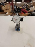 Magnetic base w/ peacock gauge