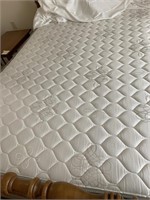 CLEAN FULL SZ. BOXSPRING AND MATTRESS