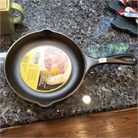 NEW Lodge 8" Cast Iron Chef Collection Frying Pan