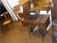 Oak case Singer treadle sewing machine