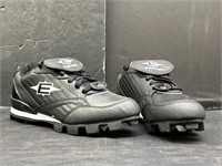 Easton Quake WFII Cleats, RRP $39.95, Black,