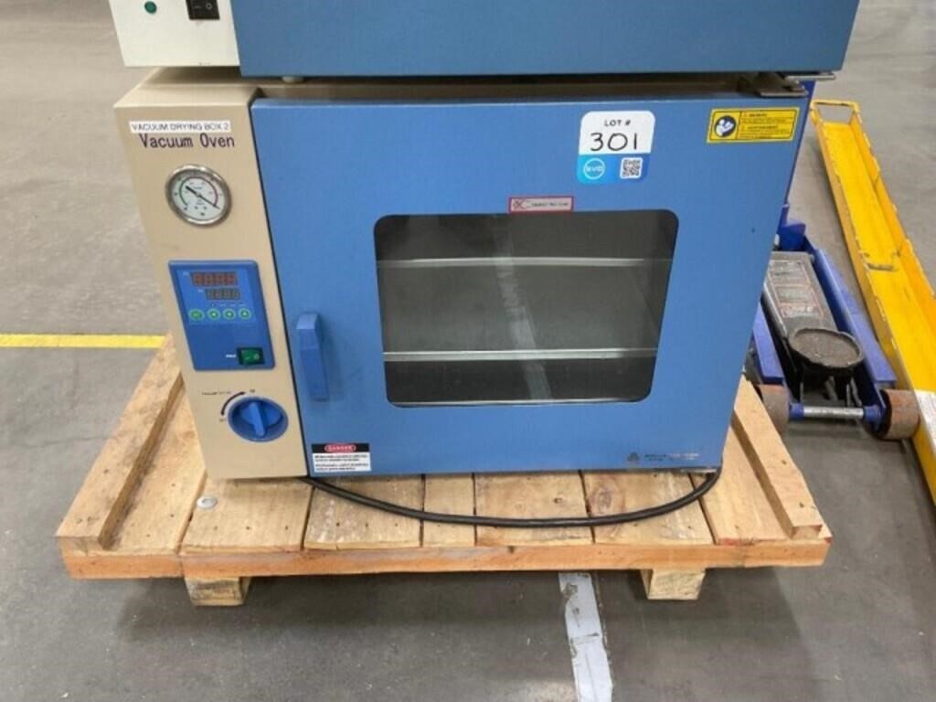 Vacuum Oven