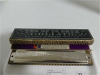 HOHNER "THE GOLIATH" HARMONICA