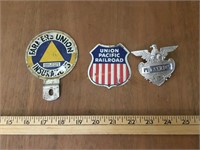 Tin medallions and metal Pinkerton pin
