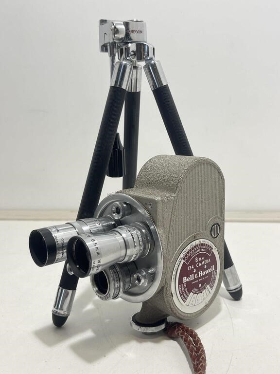 Vtg Bell & Howell 8mm 134 Film Movie Camera w/