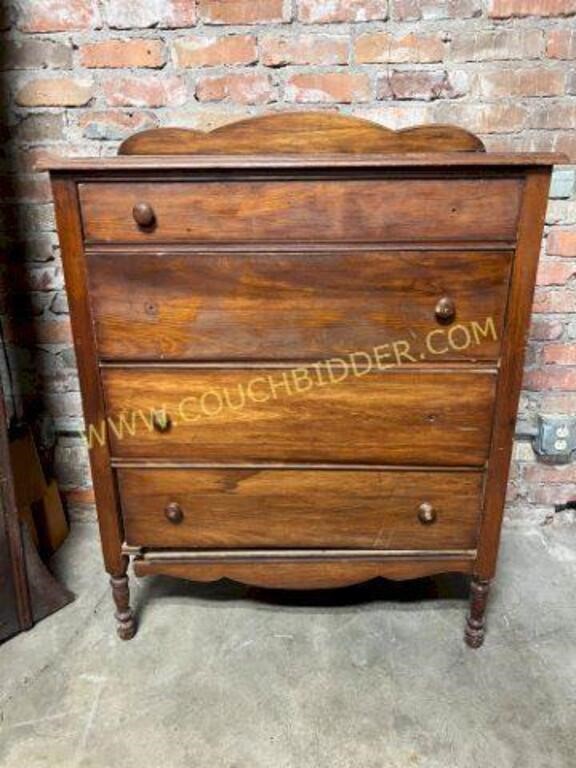 Antique chest of drawers-needs a bit of TLC