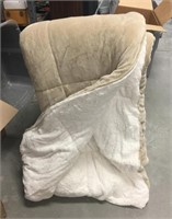Sherpa Tan/White Full Size Comforter