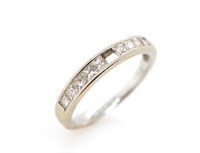 Diamond and 18ct white gold ring