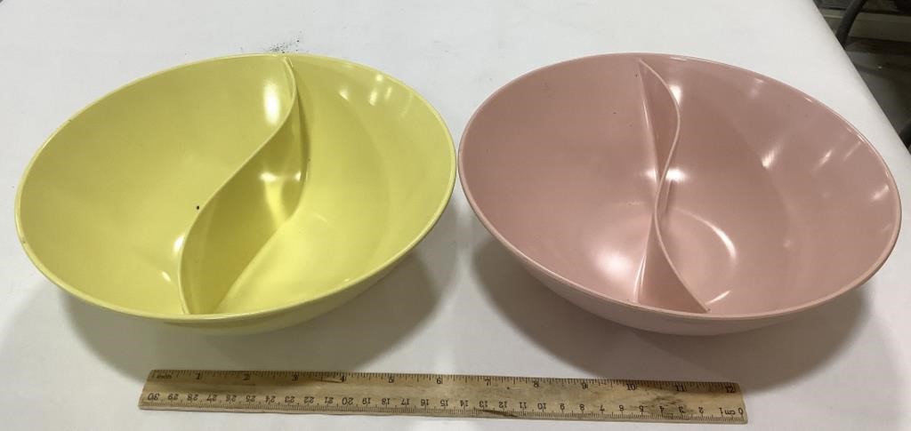 2 plastic divided bowls - Marcrest Melmac