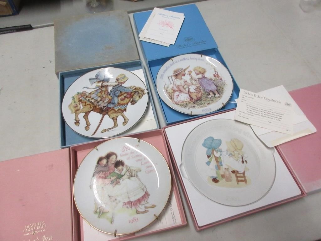 4 OLD HOLLY HOBBIE PLATES IN ORIGINAL BOXES