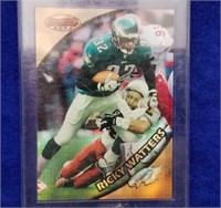 1997 Ricky Watters Topps Atomic Refractor Card