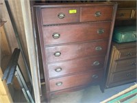 6 drawer dresser (needs repair)