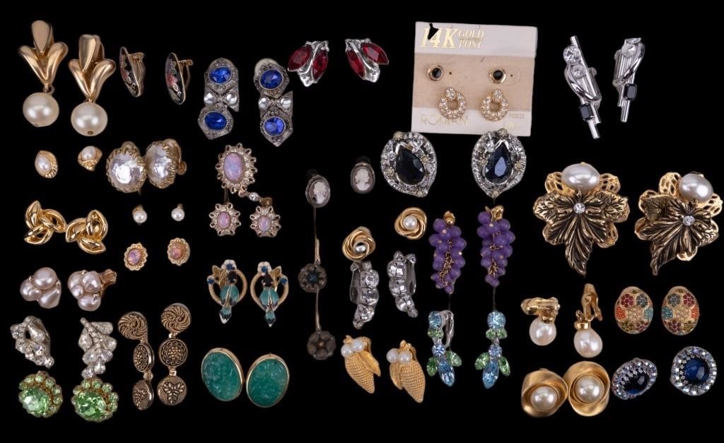 Vintage Earring Collection (32 pr)
