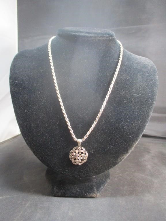 Silver Pendant & Chain