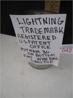 Lightning pint jar w/ wire bail lid