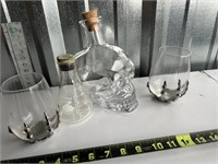 HALLOWEEN THEMED DECANTER AND GLASSES