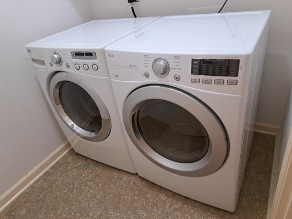 LG Front Load Washer & Electric Dryer