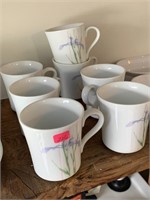 Set of 7 Corning Mugs (garage)