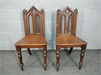 2x The Bid Antique Oak Small Gothic Chairs