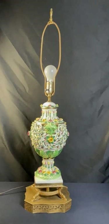 Floral Capodimonte Lamp