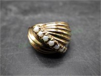 10 K Gold Opal Ring Size 7