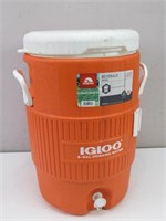 "Igloo" 5 Gallon Water Can