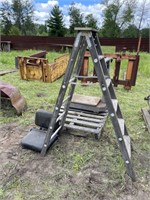 Wood step ladder & seat