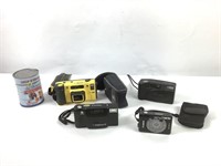 4 appareil-photos dont Minolta Weathermatic