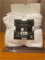 New Hotel Style 4 pack hand towels & washcloths