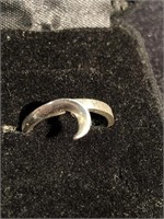 14 karat white gold ring