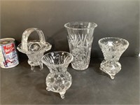 4 vases/centre de table en verre taillé