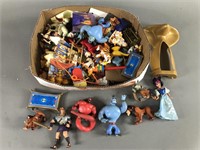 Disney Figures & Toys w/ Aladdin Lion King