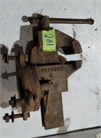 Vintage 4" vise, needs oil and TLC