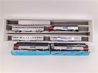 HO Scale Amtrak Train Set