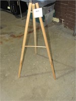 Wooden Easel NO SHIPPING