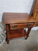 Vintage American drew side table with drawer24 x