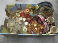 Flat of small collectibles