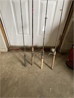2 Spinning Reels & 4 Rods