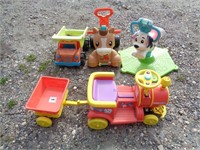 LOT OF OUTDOOR TOYS