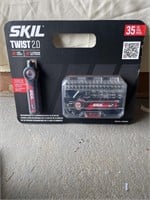 SKIL rechargeable screwdriver with 30 piece bit