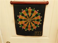 Magnetic dart board TESTED 15X18