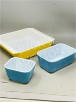 3pcs vintage Pyrex dishes