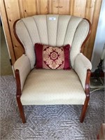 Barrel back upholstery chair
