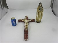 Crucifix et statue de la vierge Marie en plâtre