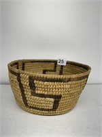 HAND WOVEN NATIVE PIMA BASKET,8X4