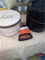 Hat boxes and vtg hats  and more fur collar