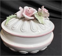 Nuova Capodimonte Porcelain Trinket box Italy