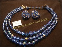 Blue beads w/matching earrings