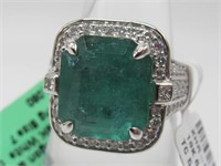 18K WG Emerald & White Diamond Ring